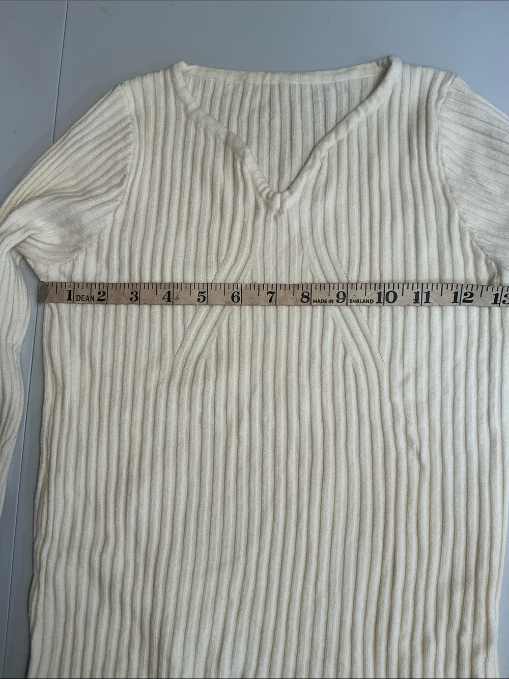 2250 - Cream Ribbed Knit V-Neck Long Sleeve Sweater Top | Fitted Minimalist Neut - Picture 7 of 7